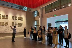 寻根三线·铸魂育人 ——利州中专思政教研组开展“行走的教研”活动